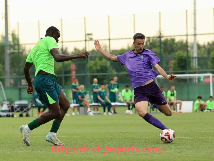 JN江南体育-世俱杯奖杯设计风格演变史与奖杯背后象征含义